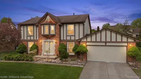 24843 White Plains Dr, Novi, MI 48374