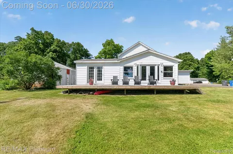 1462 S Hughes Rd, Genoa, MI 48843