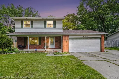 405 Terrace Dr, Flushing, MI 48433