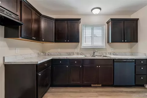 Kitchen - 22708 Mac Arthur St, Warren, MI 48089 photo 2 of 2