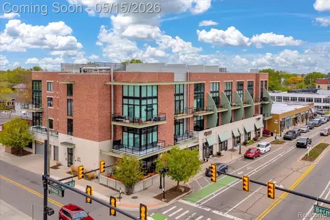 211 E 9 Mile Rd #206, Ferndale, MI 48220