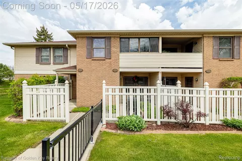 19625 Northridge Dr #57, Northville, MI 48167
