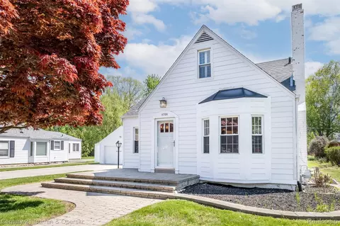 11700 Farley, Redford, MI 48239