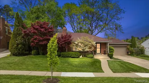 4374 Arden Pl, Royal Oak, MI 48073