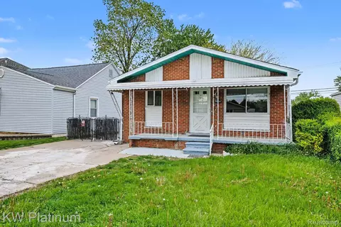 32000 Saint Margaret St, Saint Clair Shores, MI 48082