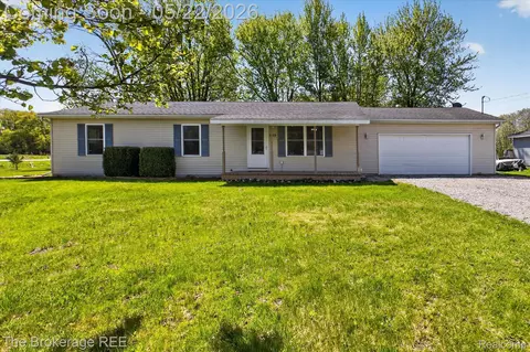 1029 Crestlane Dr, Spaulding, MI 48601