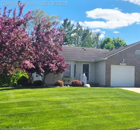 7475 Country Meadow Dr, Swartz Creek, MI 48473