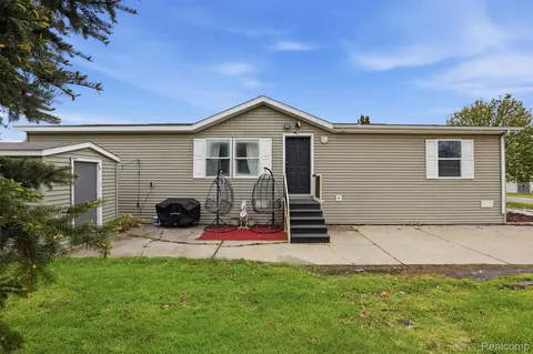 2700 Shimmons Lot 121 Rd, Auburn Hills, MI 48326