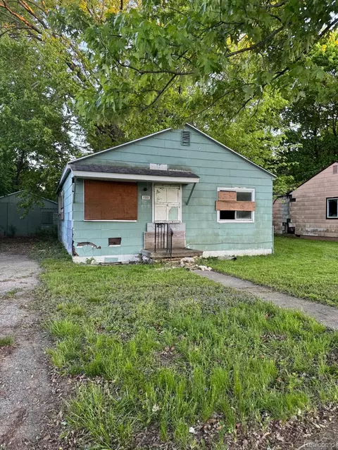 1722 Polly St, Flint, MI 48505