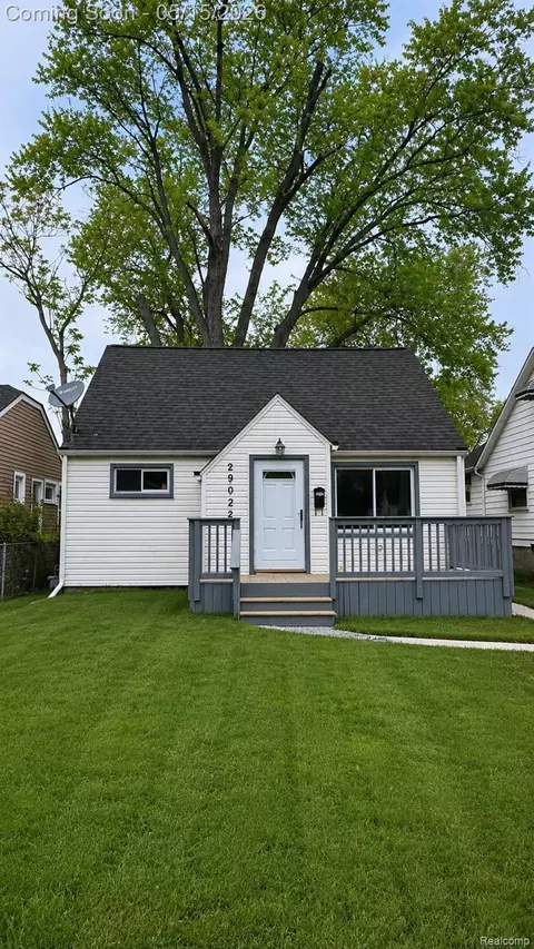 29022 John Hauk St, Garden City, MI 48135