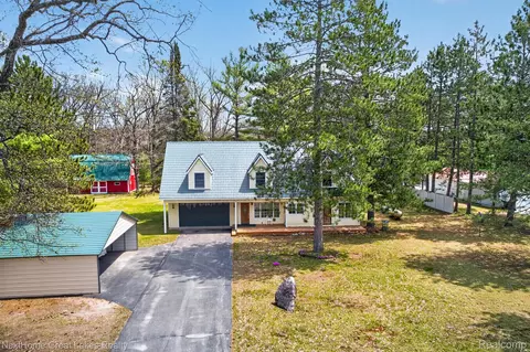 1378 N National City Rd, Grant, MI 48748