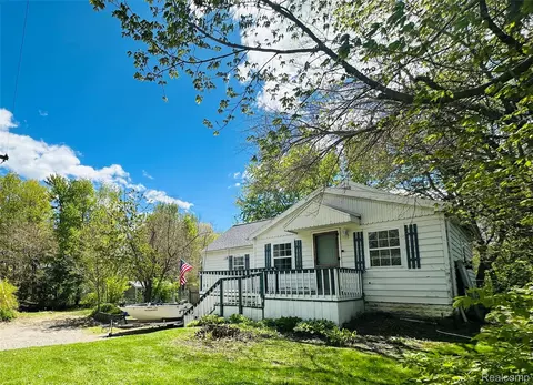 5827 Annibal Dr, Elba, MI 48446