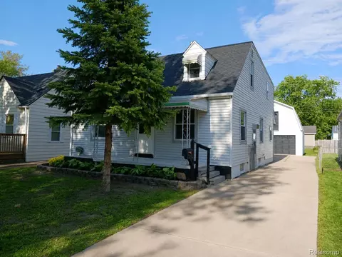 5157 Niagara St, Wayne, MI 48184