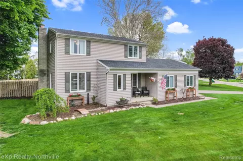 1929 Hopkins Dr, Wixom, MI 48393