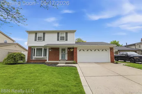 4680 Forest Ln, Trenton, MI 48183