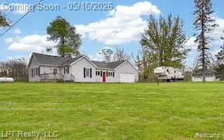12384 Hill Rd, Goodrich, MI 48438