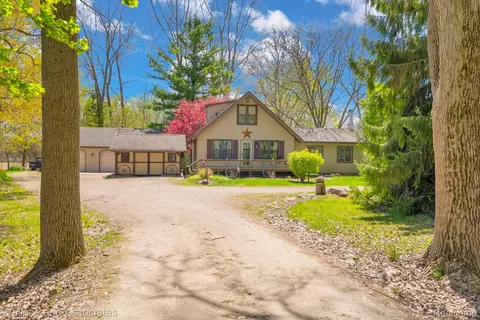 6616 Wellman Line Rd, Worth, MI 48422