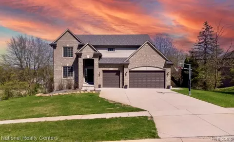 70376 Hillside Ct, Bruce Township, MI 48065