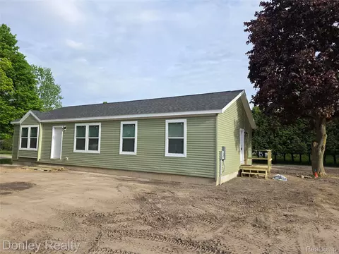 20 Hillview, Peck, MI 48466