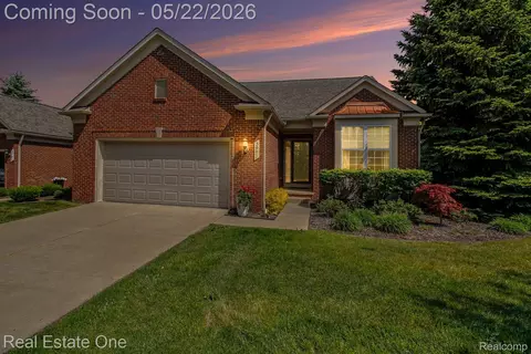3991 Rainier Dr #1, Oceola, MI 48843