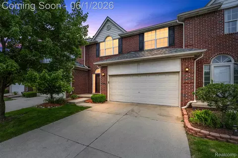 19208 W 11 Mile Rd, Lathrup Village, MI 48076