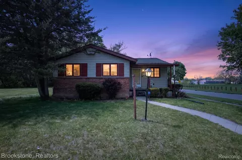 3921 Kellar Ave, Flint, MI 48504