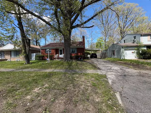 3022 Begole St, Flint, MI 48504