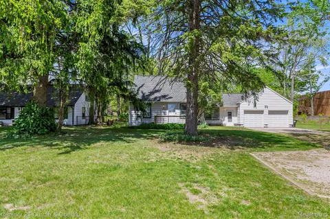 24128 Wick Rd, Taylor, MI 48180
