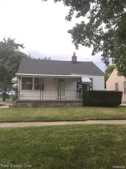 2042 Riverbank St, Lincoln Park, MI 48146