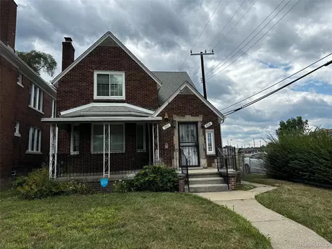 15117 Holmur St, Detroit, MI 48238