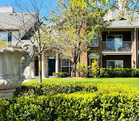 3624 N Oakmonte Blvd #82, Oakland, MI 48306