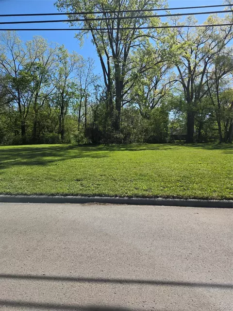 5099 Admiral St, Westland, MI 48186
