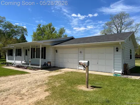1725 Farnsworth Rd, Mayfield, MI 48446