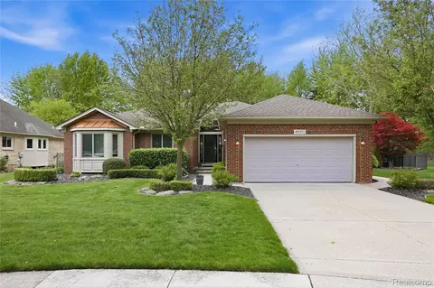 49371 Deerfield Park, Macomb, MI 48044