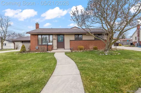36436 Center Ct, Wayne, MI 48184