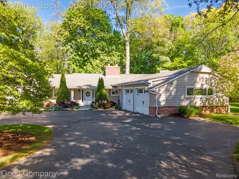 4230 Orchard Way, Bloomfield Hills, MI 48301