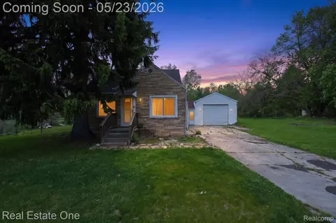 28304 Eton St, Westland, MI 48186