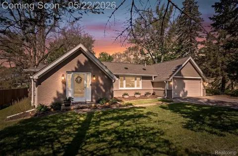 3525 Buss Dr, Commerce, MI 48390