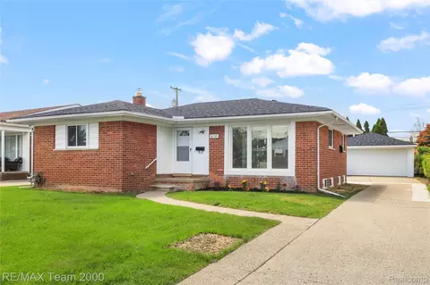 6135 Ardmore St, Dearborn Heights, MI 48127