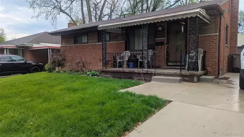 366 Linda Vista Dr, Pontiac, MI 48342