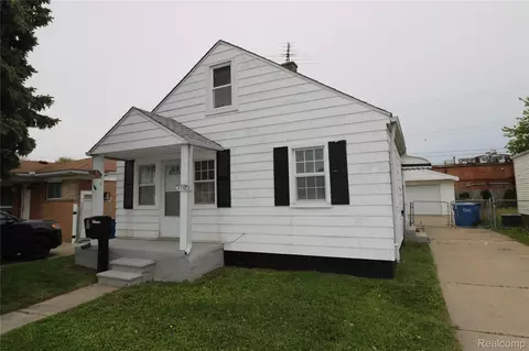 27182 Seyburn Ave, Warren, MI 48092
