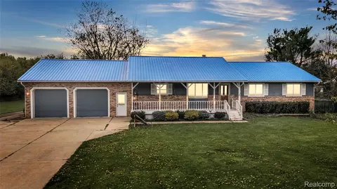 1081 S Gale Rd, Davison, MI 48423