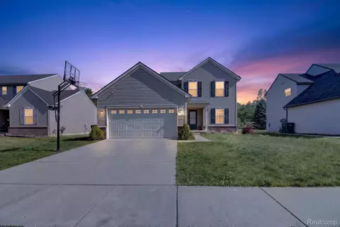 33308 Sienna Dr, Romulus, MI 48174