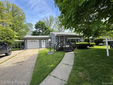 Other - 701 Saint Clair Ave, Flint, MI 48504 photo 5 of 7