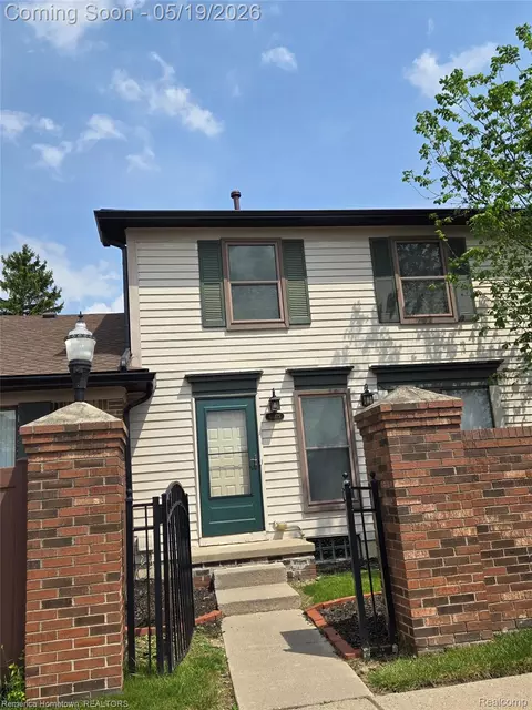41025 Southwind Dr #109, Canton, MI 48188