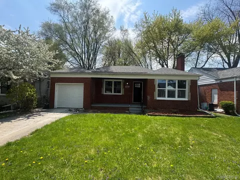 20910 Van Antwerp, Harper Woods, MI 48225