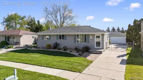46972 Mckenna Dr, Macomb, MI 48044
