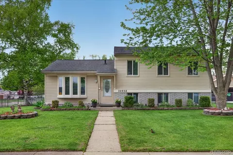 32858 Coach Dr, Chesterfield, MI 48047