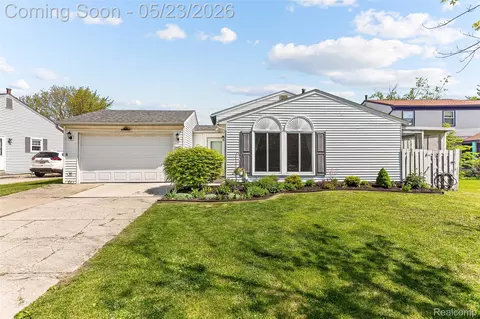 5465 New Meadow Dr, Ypsilanti, MI 48197