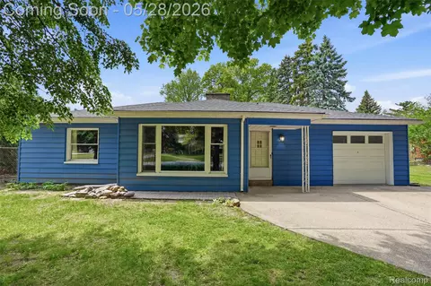 14217 Richfield St, Livonia, MI 48154
